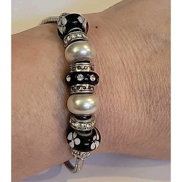 Bella Perlina Style Silvertone Bracelet Black Glass Rhinestone Pearlized Beads - Picture 3 of 5